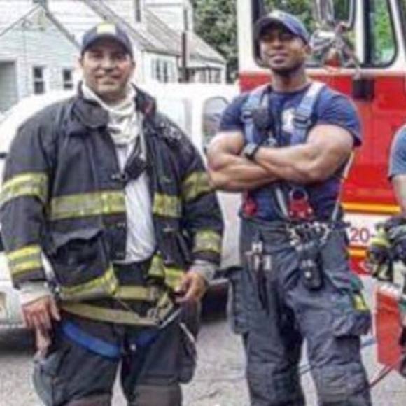 Meet your Posher, Maleek - Picture 1 of 1